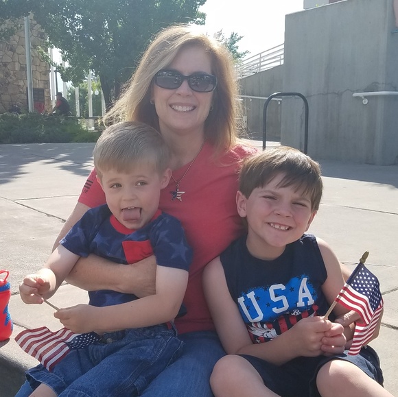 Meet Posh Ambassador Theresa 💕 - Picture 4 of 8